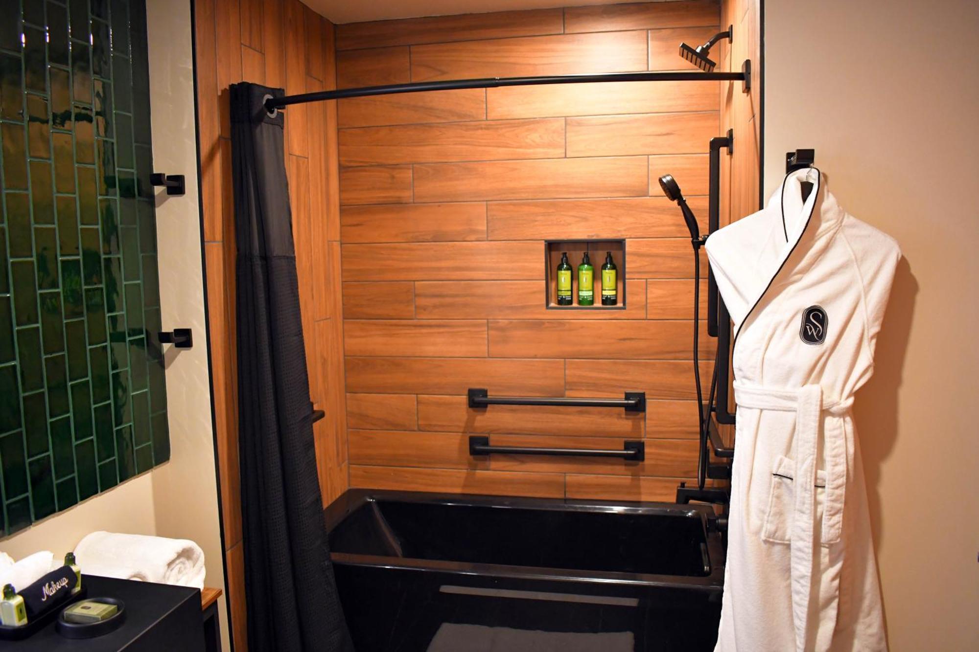 The Swiftwater Hotel Bagian luar foto