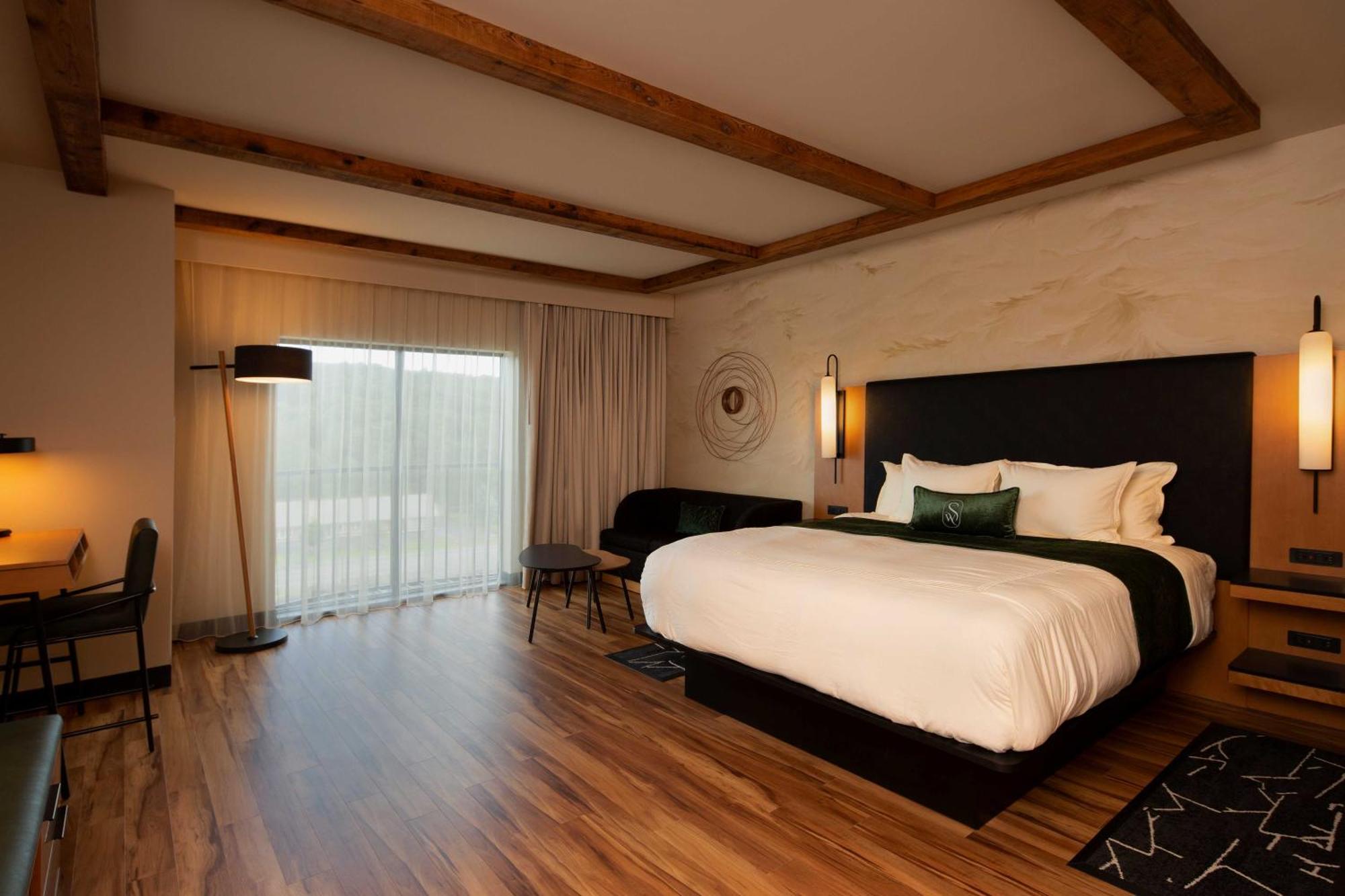 The Swiftwater Hotel Bagian luar foto
