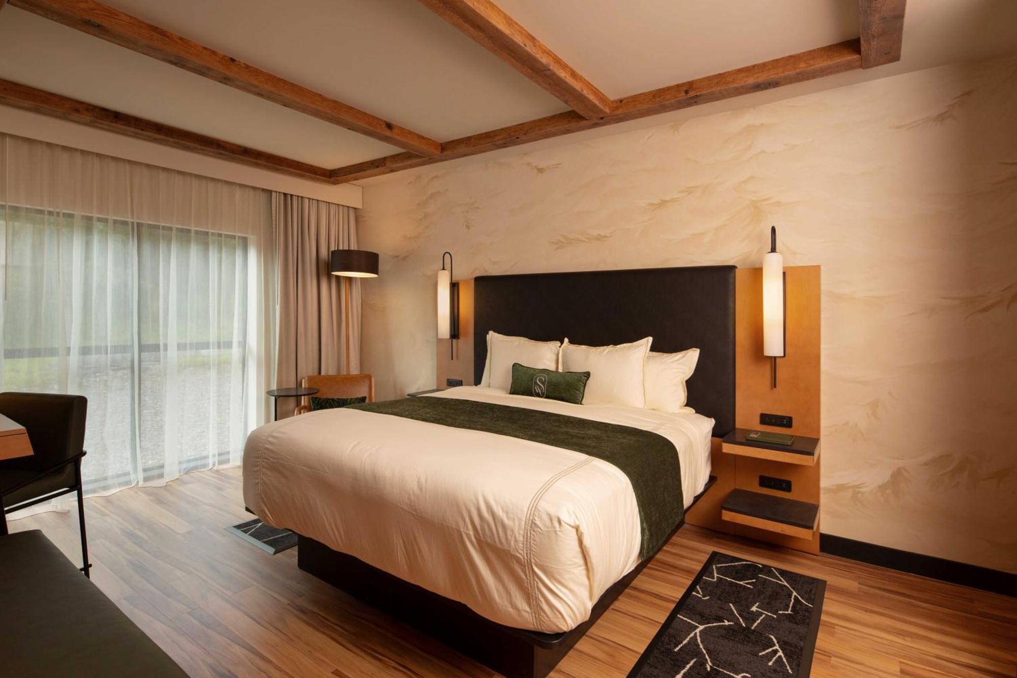 The Swiftwater Hotel Bagian luar foto