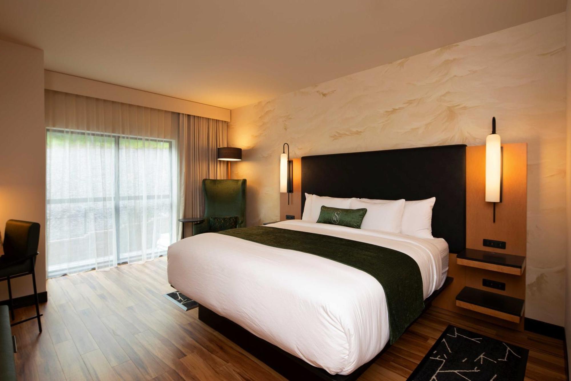 The Swiftwater Hotel Bagian luar foto